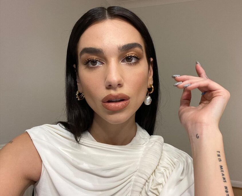 dualipa_124418914_665826597657049_4685317035858376191_n