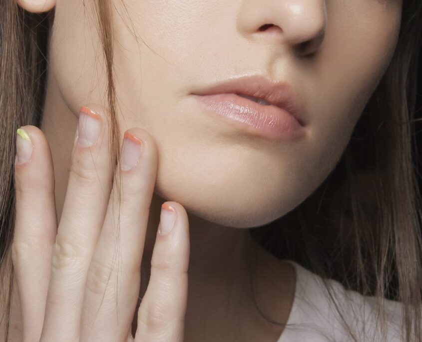 nails-00-11